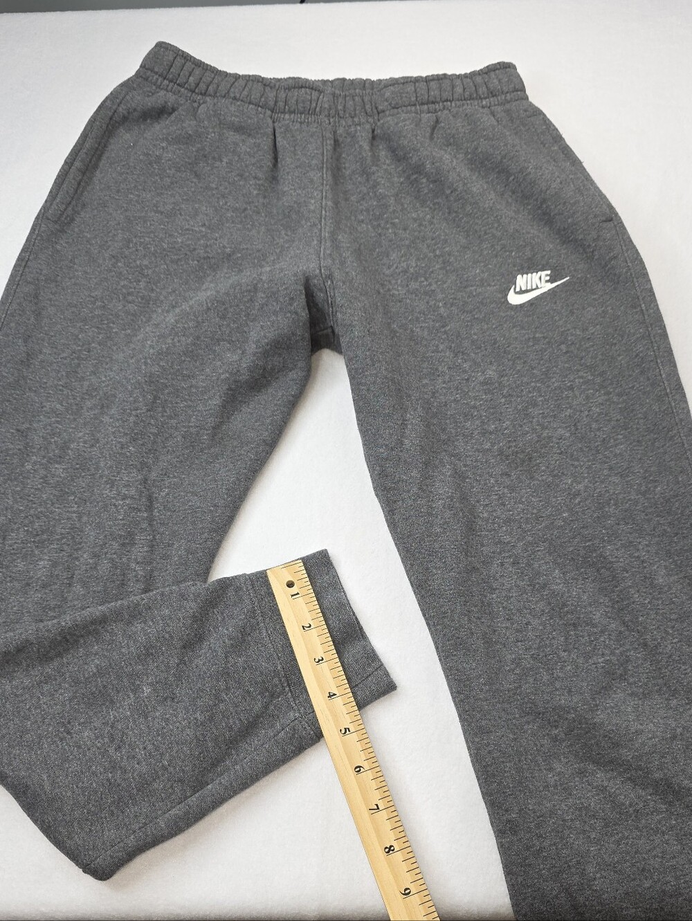 Nike Men's Charcoal Gray Sweatpants Joggers White Swoosh Size Small CS-3644 - Picture 3 of 10